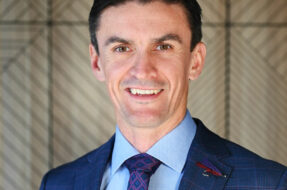 ODD_2446-Tony