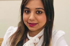 dr-ruchi-headshot